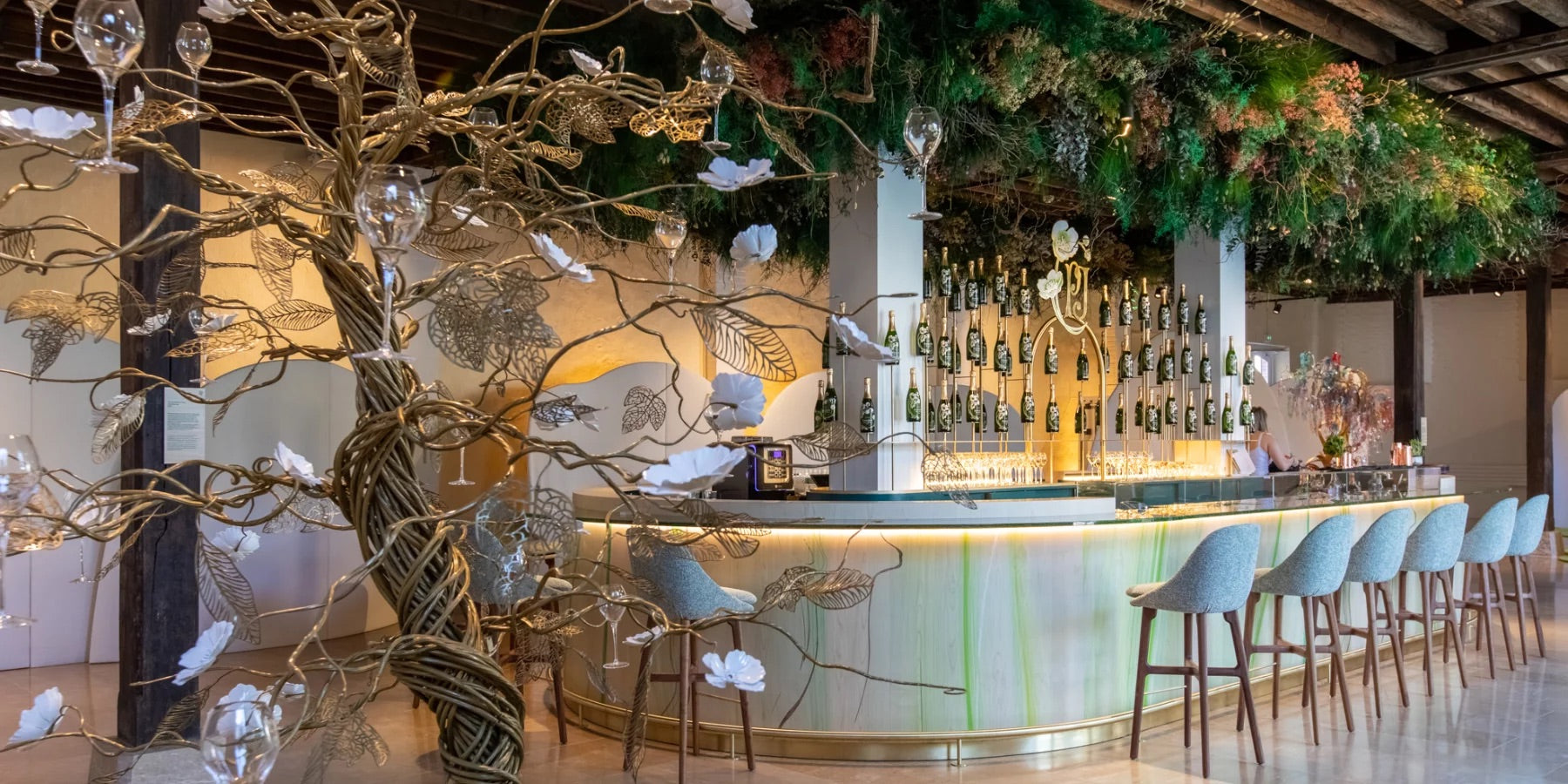 l’histoire du Champagne Perrier-Jouët
